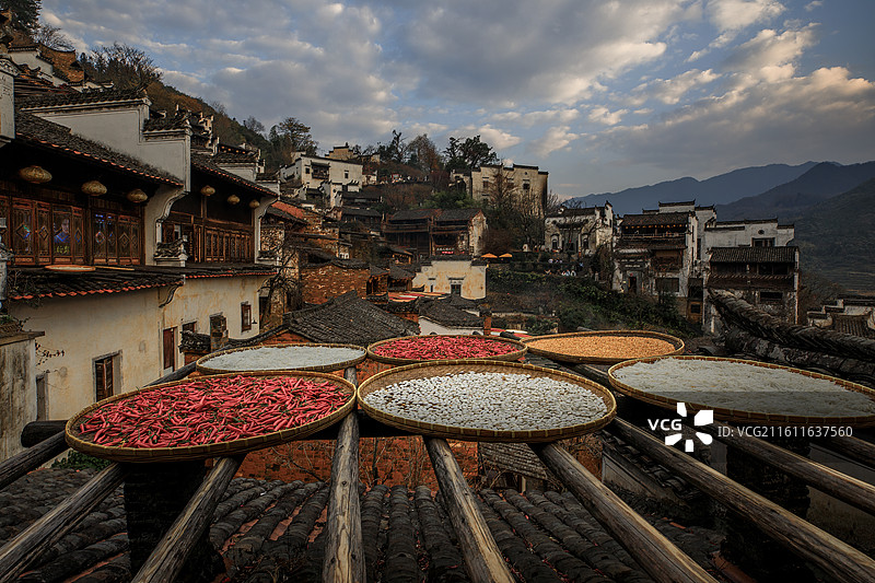 江西上饶婺源之篁岭晒图片素材