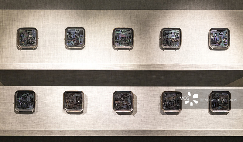 清 黑漆嵌螺钿耕织图委角方盘一组 南京博物院图片素材