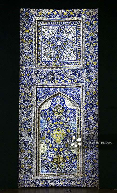 欧洲古典绘画风格伊朗宫廷建筑的美学 南京博物院图片素材