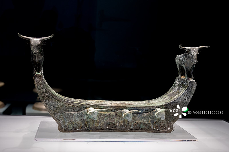 西汉五牛枕：古滇国的青铜瑰宝图片素材