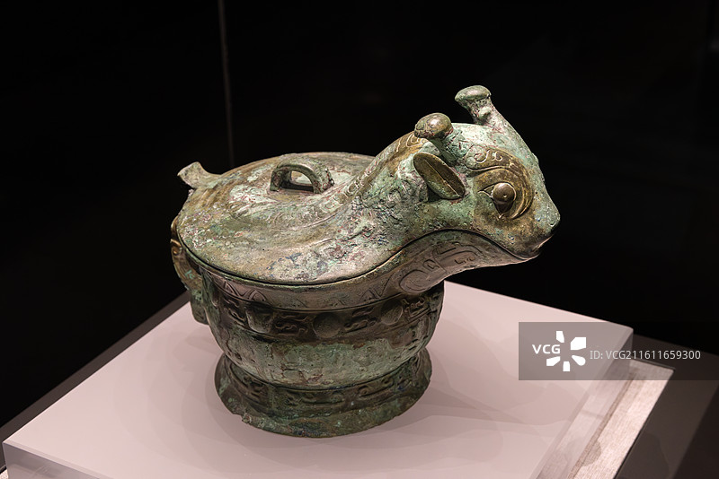 兽面纹铜方觥，酒器，西周，周口市鹿邑县太清宫镇长子口墓出土，河南博物院馆藏图片素材