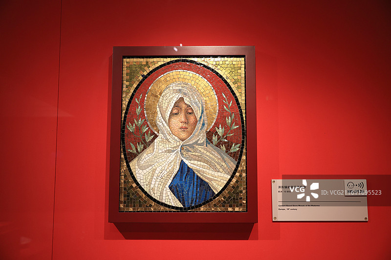 鼓浪屿故宫文物馆，洋灰镶嵌密石圣母像图片素材