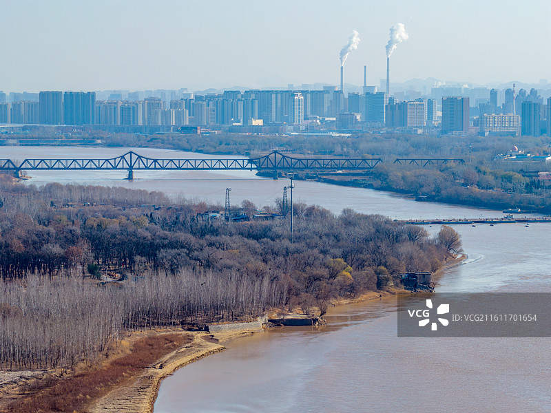 黄河岸边航拍济南城市风光图片素材