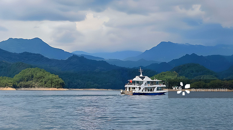 千岛湖两岸风景如画图片素材