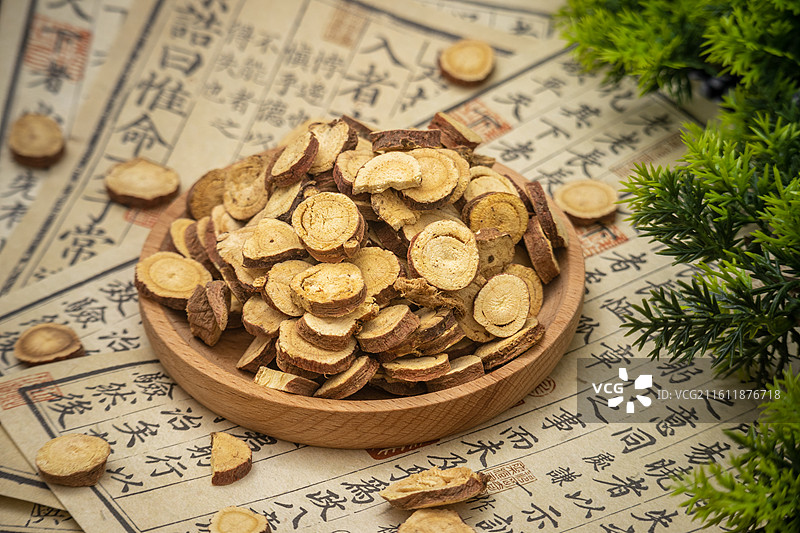 东方传统中药材甘草片药食同源草药切片图片素材