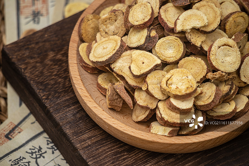 东方传统中药材甘草片药食同源草药切片图片素材
