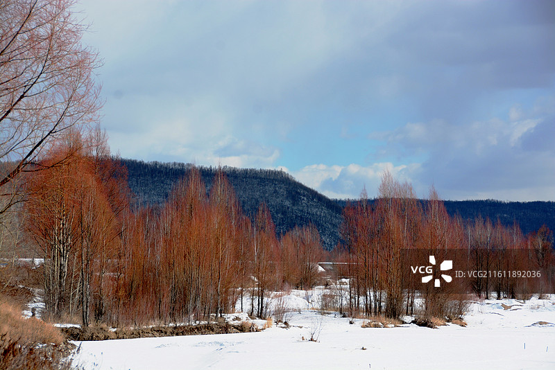 中国黑龙江大兴安岭加格达奇至漠河北极村沿途冰雪风光图片素材