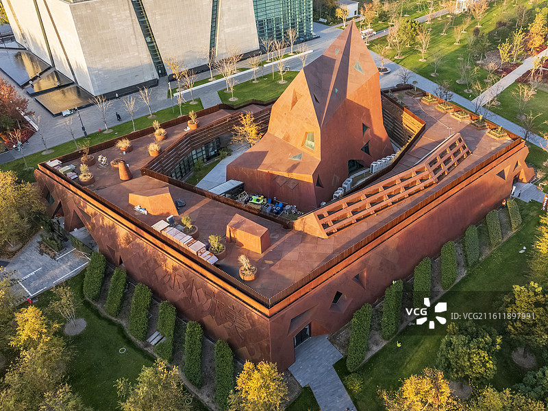 航拍上海浦东世博文化公园卢森堡大公国秋色图片素材