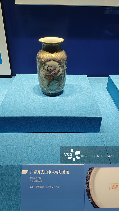 中国广东广州-广东省博物馆古董文物。图片素材