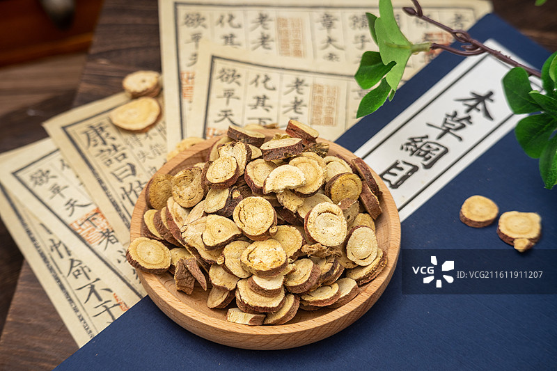 东方传统中药材甘草片药食同源草药切片图片素材