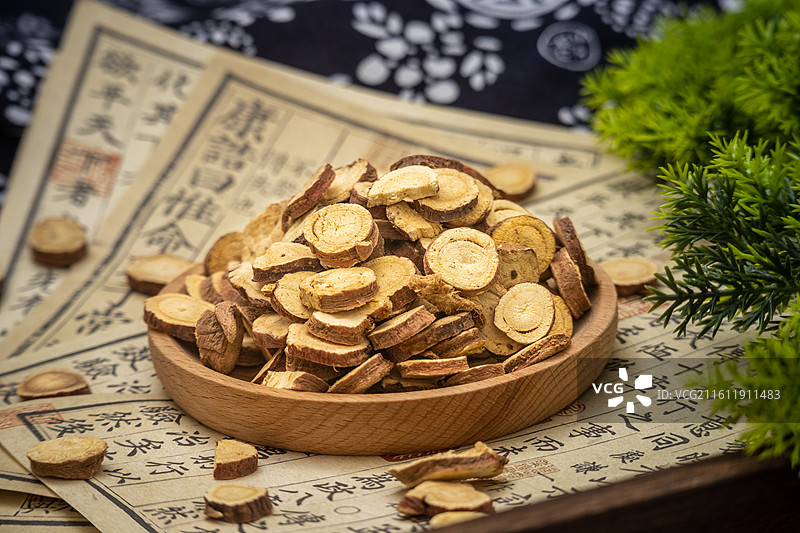 东方传统中药材甘草片药食同源草药切片图片素材