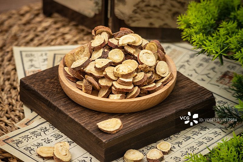 东方传统中药材甘草片药食同源草药切片图片素材