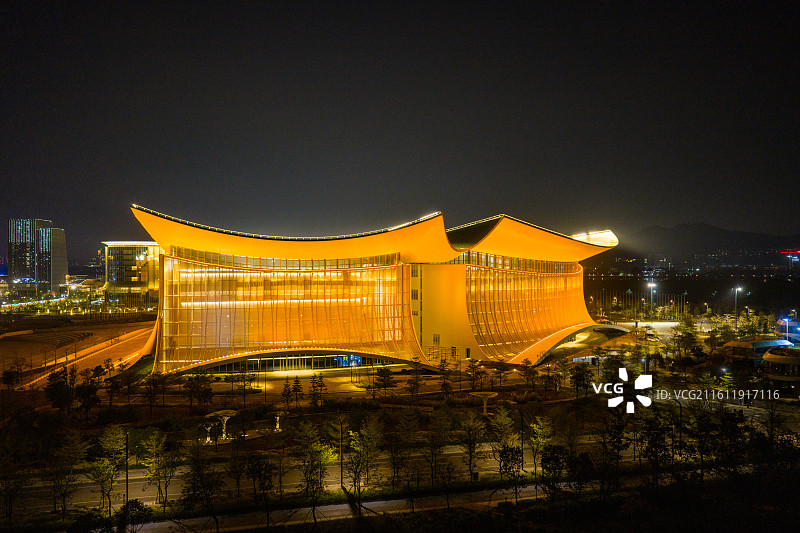 夜幕下航拍广州南沙国际金融〔IFF〕永久会址图片素材