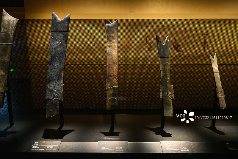 三星堆博物馆中展出的玉璋图片素材