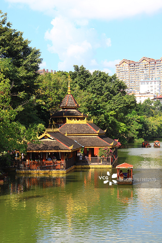 西双版纳曼听公园东南亚公园傣王行宫图片素材