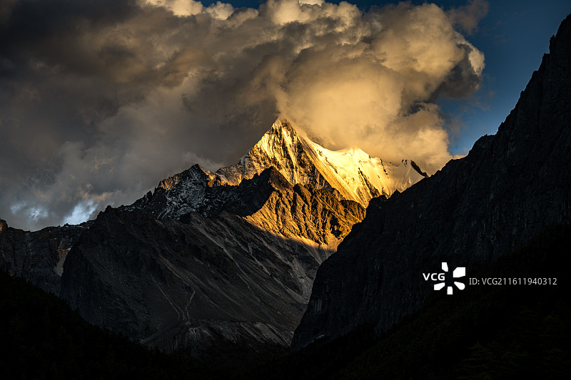 甘孜·稻城亚丁夏诺多吉图片素材