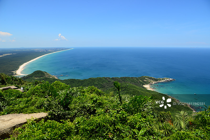 文昌海南铜鼓岭景区俯瞰月亮湾石头公园图片素材