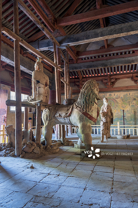 山西省忻州市繁峙县金代建筑岩山寺风光——文殊殿乘骑青狮图片素材