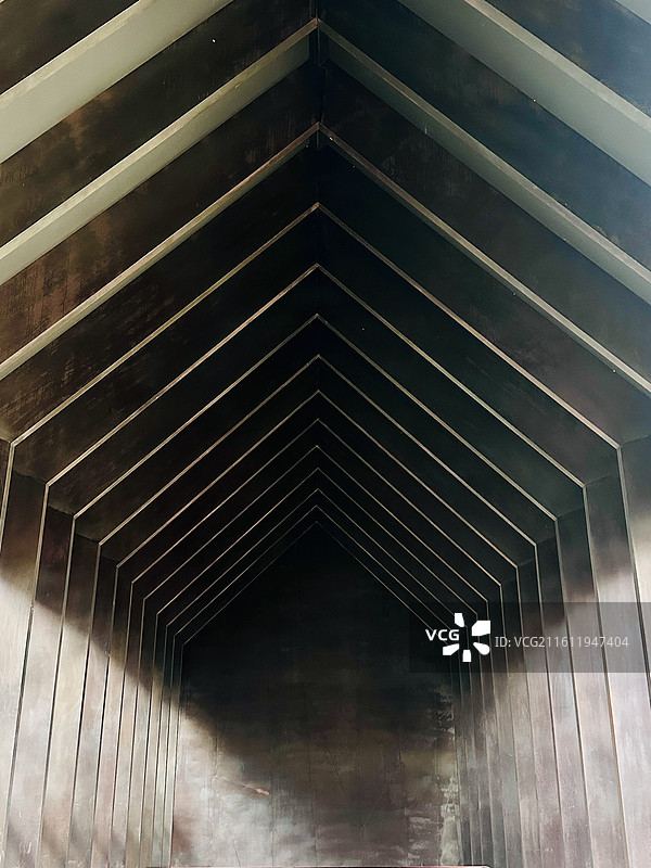 成都太古里方所天花板三角形穹顶构图室内设计建筑机理图片素材