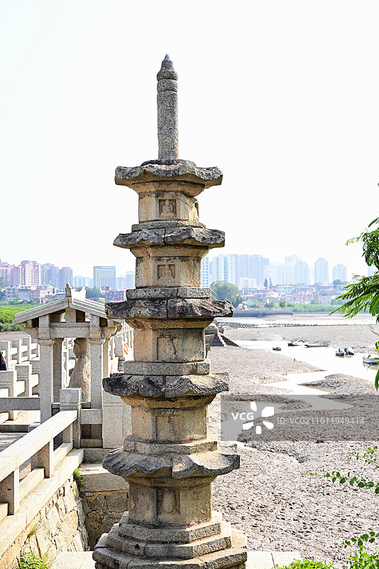 泉州 洛阳桥 五层八角楼阁塔 石亭 石塔 文物 古迹 石桥 跨海大桥图片素材