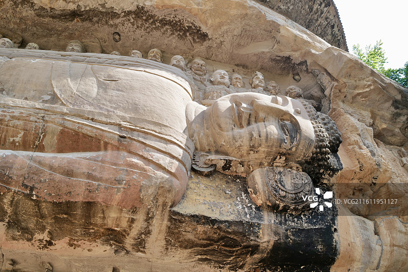 四川安岳石刻卧佛院释迦牟尼涅槃卧佛造像图片素材