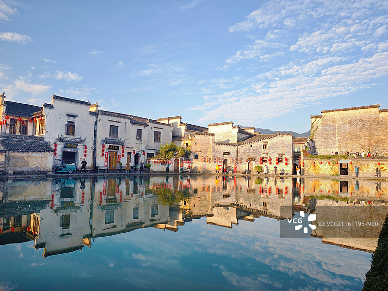 安徽省黄山市黟县宏村月沼皖南古建筑徽派马头墙图片素材