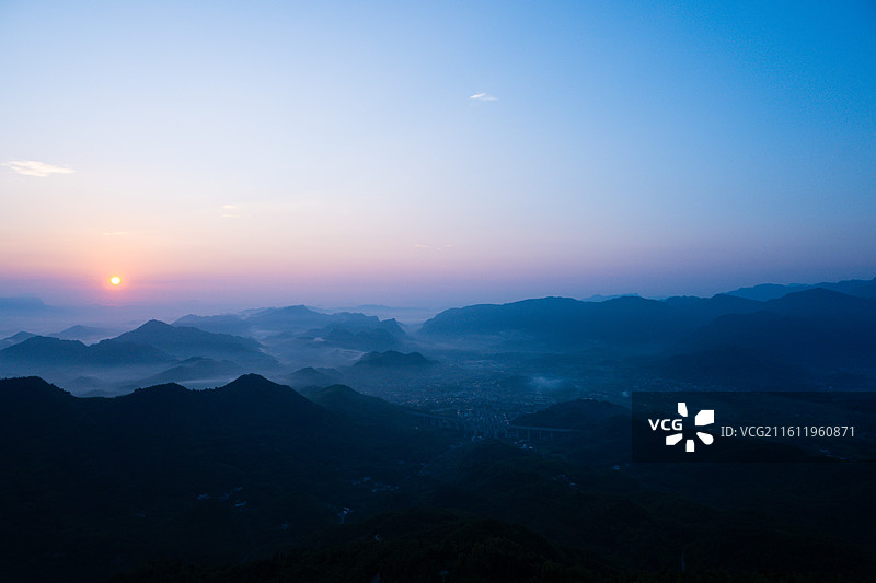 长宁双河笔架山日出图片素材