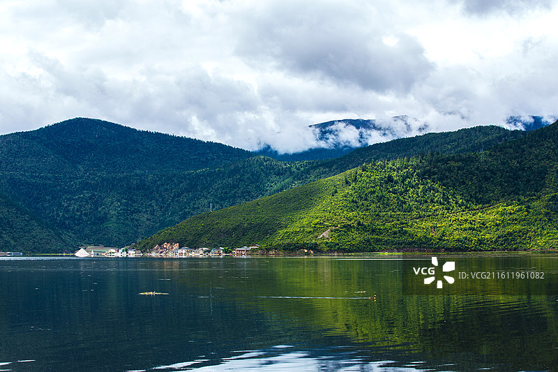 中国云南省迪庆藏族自治州香格里拉县纳帕海自然保护区图片素材