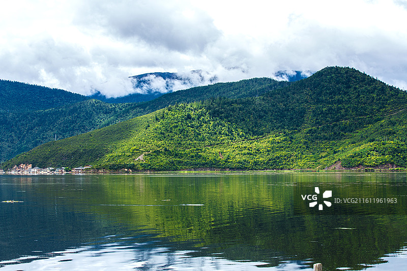 中国云南省迪庆藏族自治州香格里拉县纳帕海自然保护区图片素材