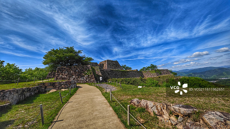日本兵库县竹田遗迹是建于 1443 年左右的山城，别名虎卧城，因常现云海被称为 “天空之城”图片素材