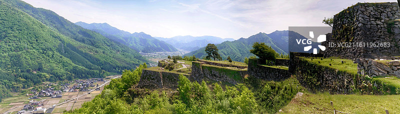 日本兵库县竹田遗迹是建于 1443 年左右的山城，别名虎卧城，因常现云海被称为 “天空之城”图片素材