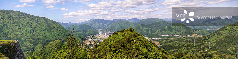 日本兵库县竹田遗迹是建于 1443 年左右的山城，别名虎卧城，因常现云海被称为 “天空之城”图片素材