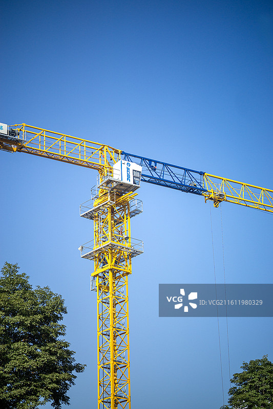 建筑工地吊车 塔式起重机图片素材