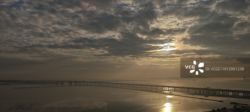 洪鹤大桥日出图片素材