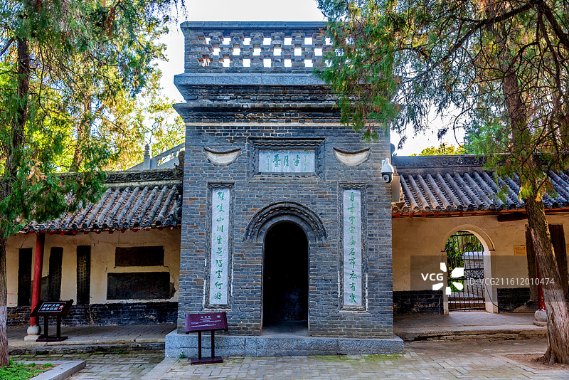 中国河南南阳卧龙岗武侯祠半月台图片素材