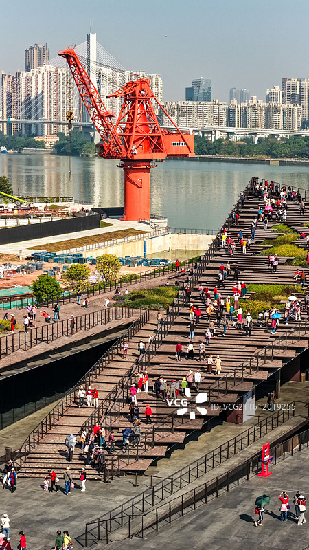 航拍广东广州广船滨江公园船台1914网红打卡地图片素材
