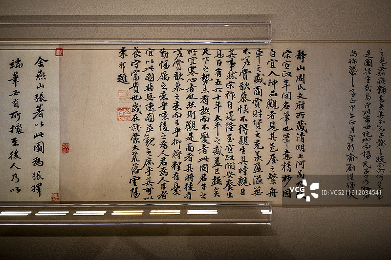 北京故宫“百年守护——从紫禁城到故宫博物院”展：清明上河图卷（仿制品，北宋，张择端，绢本）图片素材