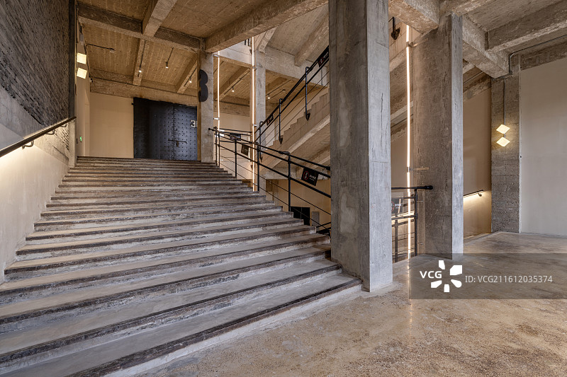 光二仓库楼梯空间图片素材