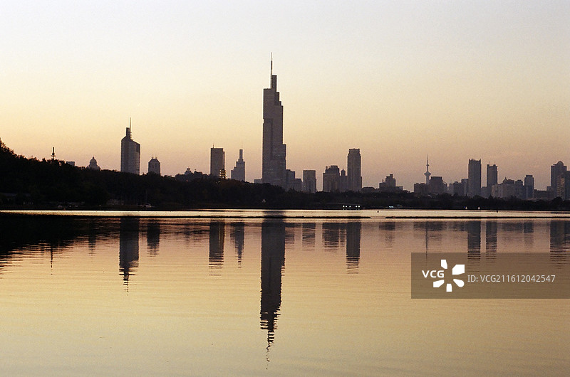 玄武湖日落黄金时刻-kodak gold 200图片素材