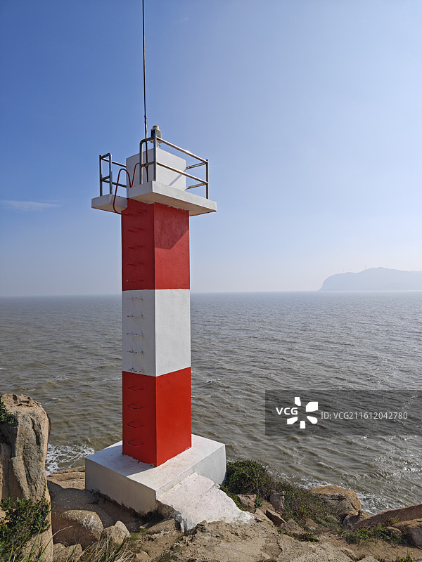 宁德霞浦吕峡灯塔山海景观险峻岩石悬崖峭壁图片素材