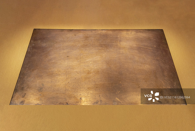 北京故宫“百年守护——从紫禁城到故宫博物院”展：乾隆内府舆图铜版【清乾隆（1736—1795）】图片素材