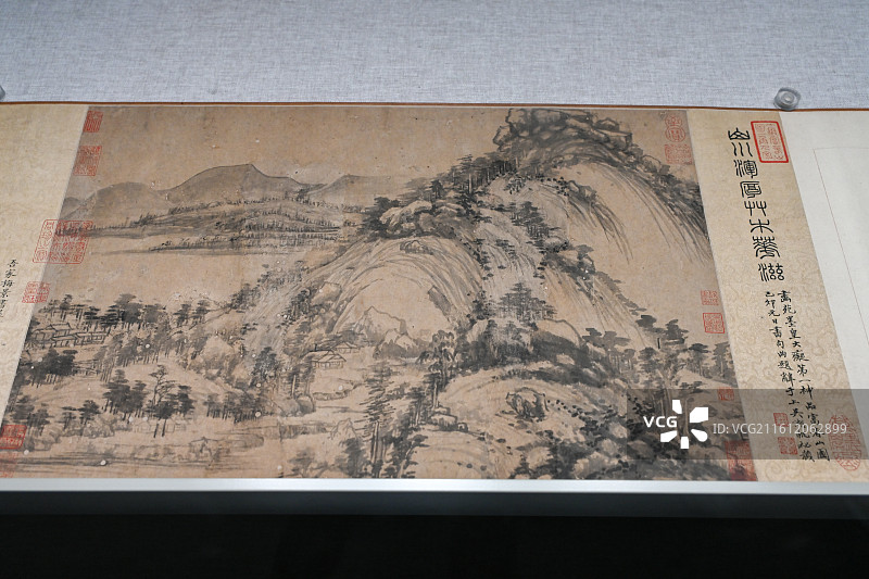 元代黄公望《富春山居图·剩山图》真迹亮相浙江省博物馆图片素材