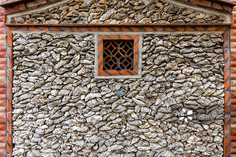 闽南沿海地区传统民居泉州蟳埔村蚵壳厝特写图片素材