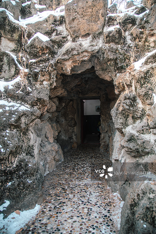 吉林长春伪满皇宫博物院东御花园御用防空洞图片素材