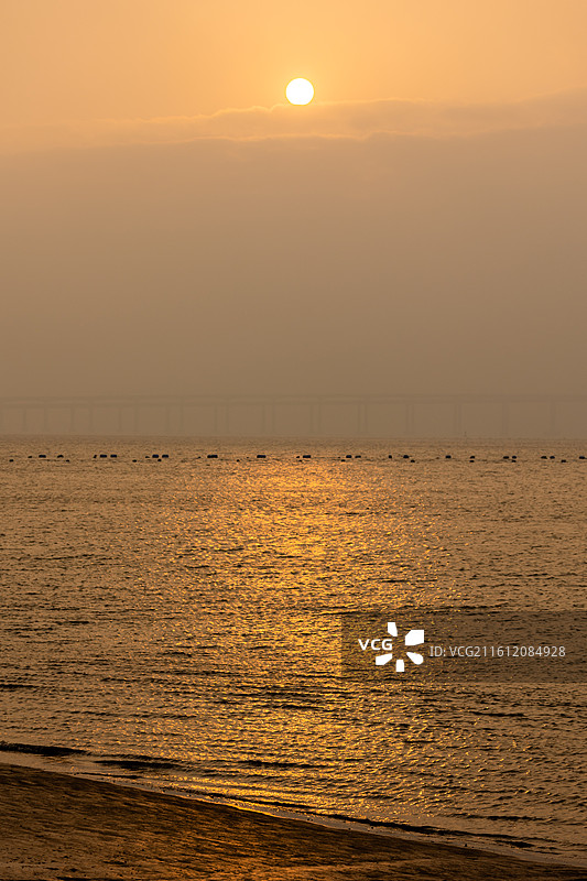 冬天泉州滨海公园观泉州湾日出风光图片素材