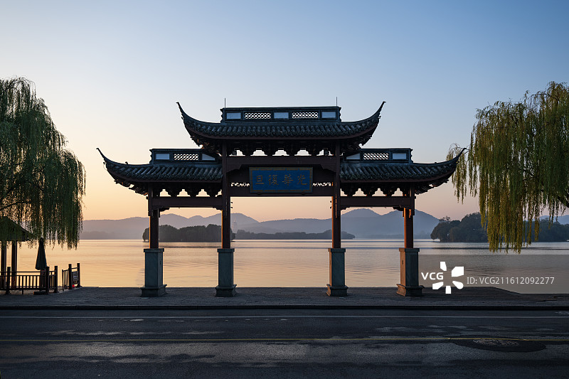 光华复旦牌坊图片素材