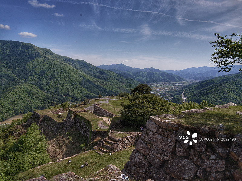 日本兵库县竹田遗迹是建于 1443 年左右的山城，别名虎卧城，因常现云海被称为 “天空之城”图片素材