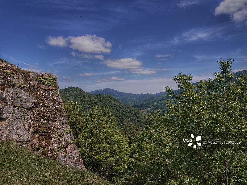 日本兵库县竹田遗迹是建于 1443 年左右的山城，别名虎卧城，因常现云海被称为 “天空之城”图片素材