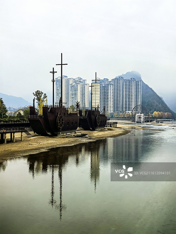 中国贵州省黔东南州施秉县杉木河景区，杉木河漂流 ，水墨云山，白沙井，鸡公山图片素材