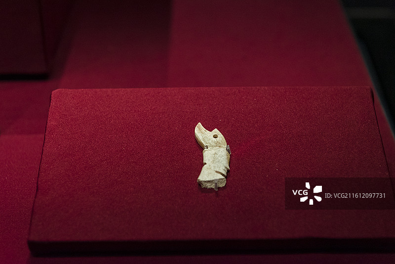 玉人首 商朝 中国社会科学院考古研究所藏 北京通州大运河博物馆“看见殷商”特展图片素材